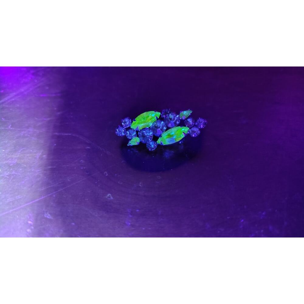 Beautiful Uranium Glass Brooch Vintage - Picture 3 of 8